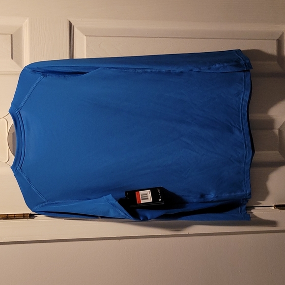 Nike Dri-Fit long sleeve - Picture 4 of 4